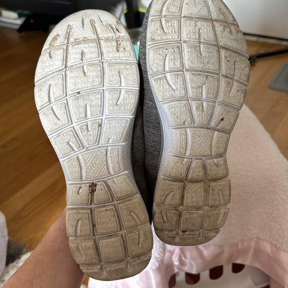 Skechers purple memory foam sneakers, size 9 - Picture 3 of 4